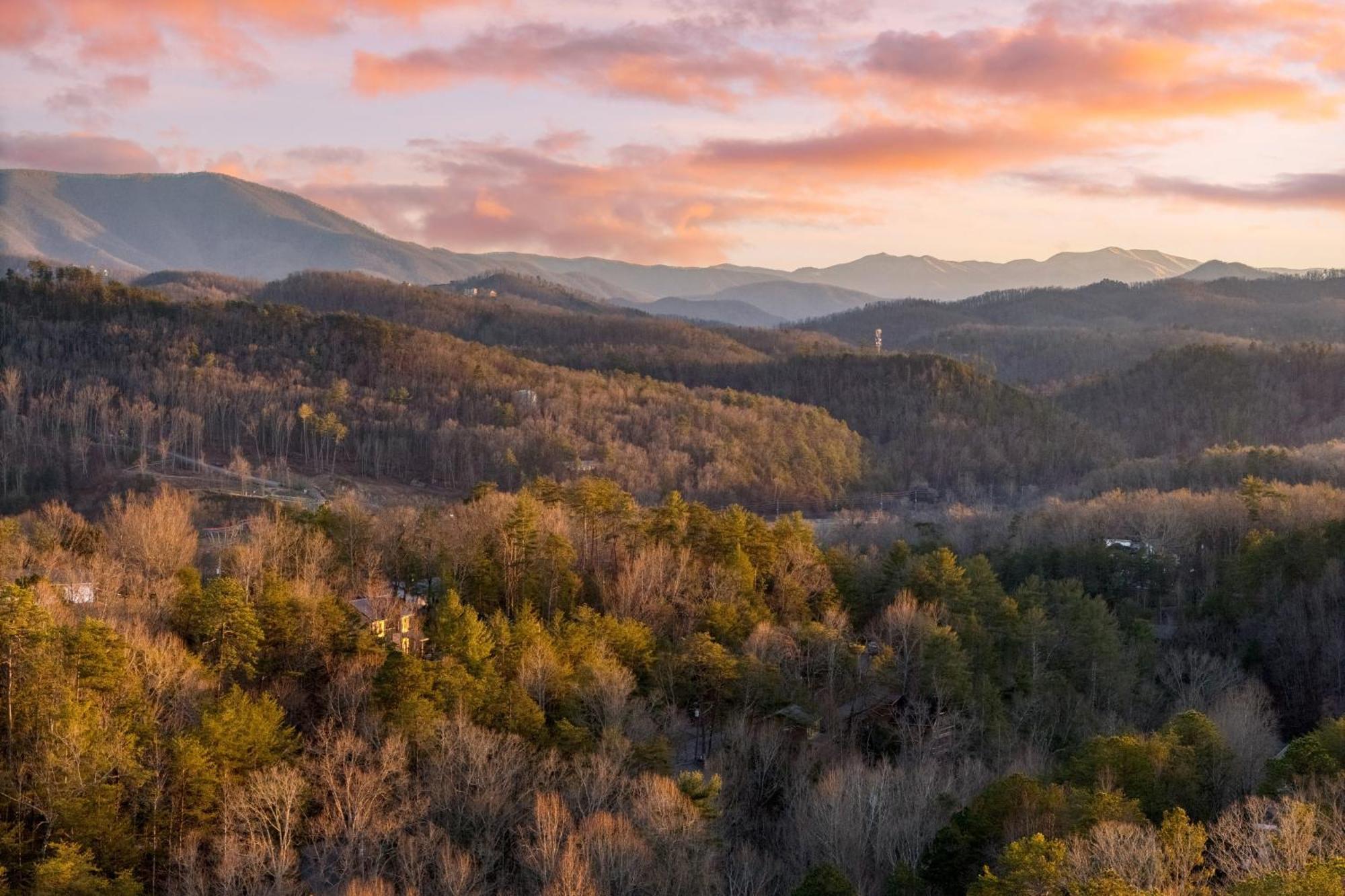 Pink Pines Avantstay Luxury Aesthetic Dream Home Indoor Pool Hot Tub Pigeon Forge Exterior foto