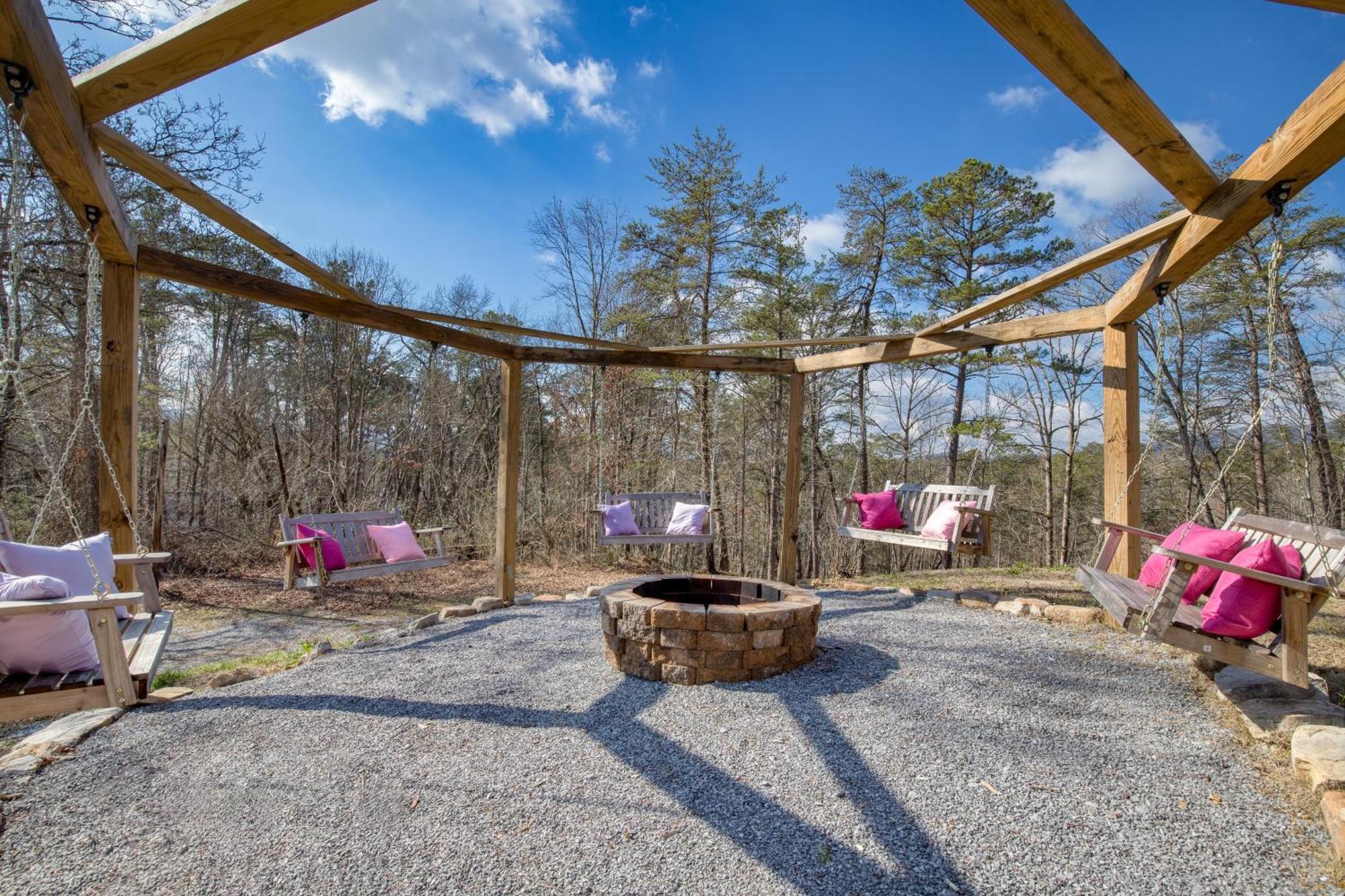 Pink Pines Avantstay Luxury Aesthetic Dream Home Indoor Pool Hot Tub Pigeon Forge Exterior foto